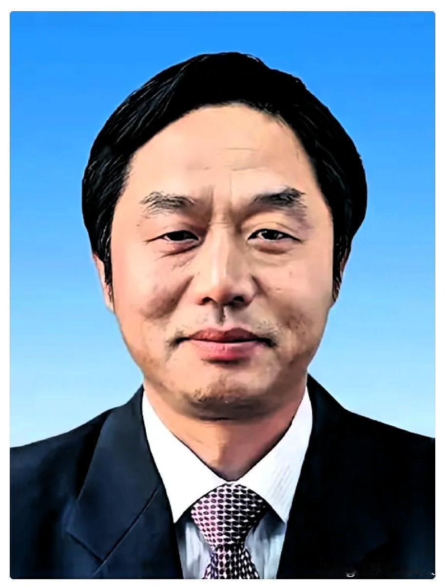 昨晚这则通报一出，估计武汉城投圈子里，又有几个人要彻夜难眠了。官方消息，武汉