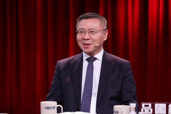 中国有两位专家的预测一直备受关注，一位是复旦大学的张维为，他曾表示乌克兰存在亡国