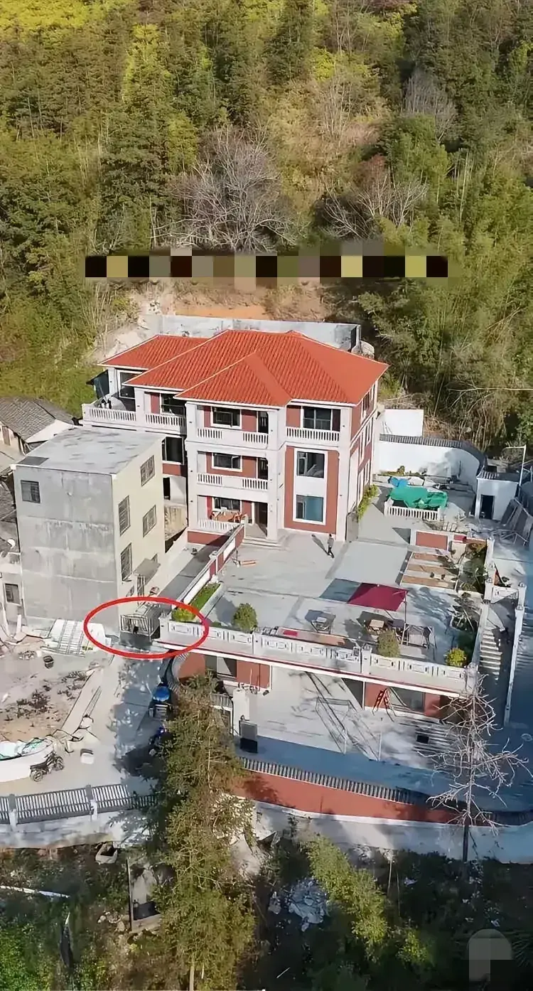 邻里之间房子这样建，是不是太过分了？