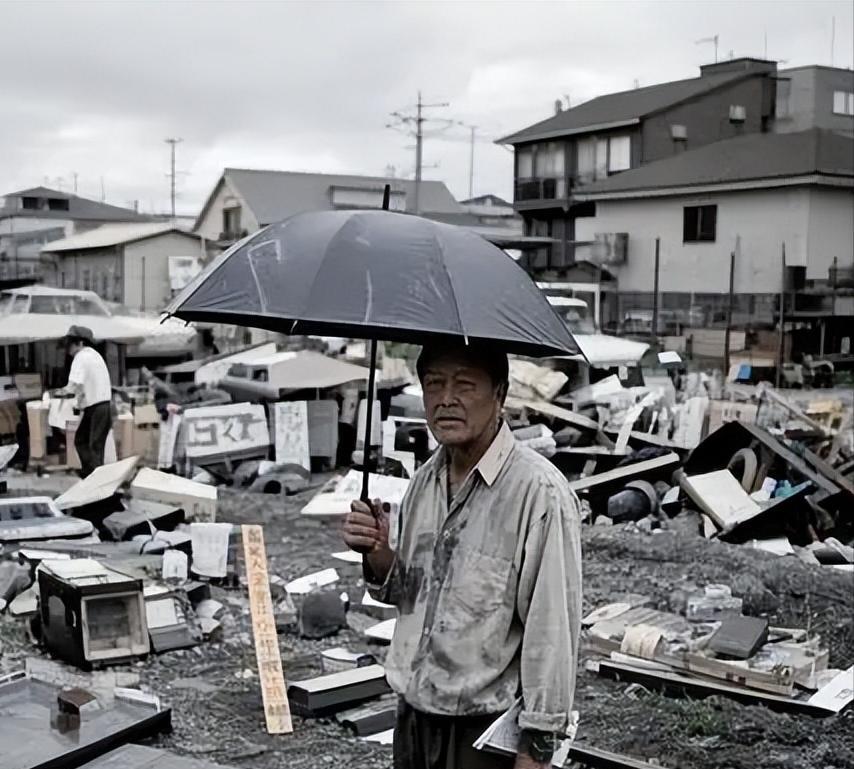 日本在泡沫经济破裂之后的第一个时间里，发生了什么？日本泡沫经济那会儿，就跟吹气