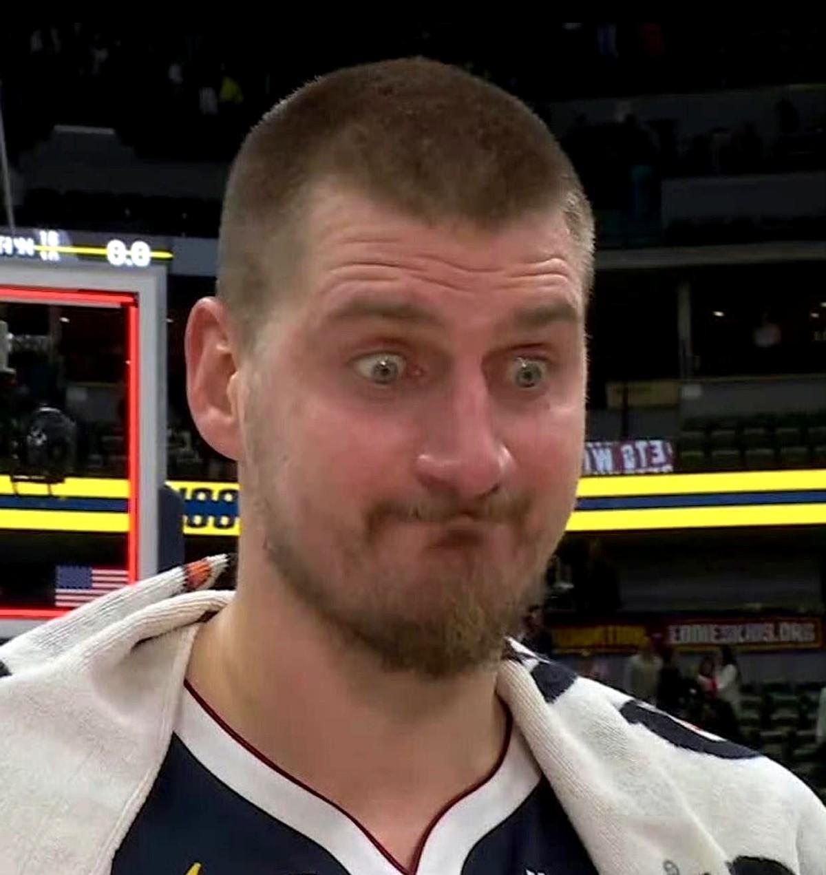 一个数据，撕开了顶级天赋的真相。那个微胖的塞尔维亚人，约基奇，9个赛季打了快