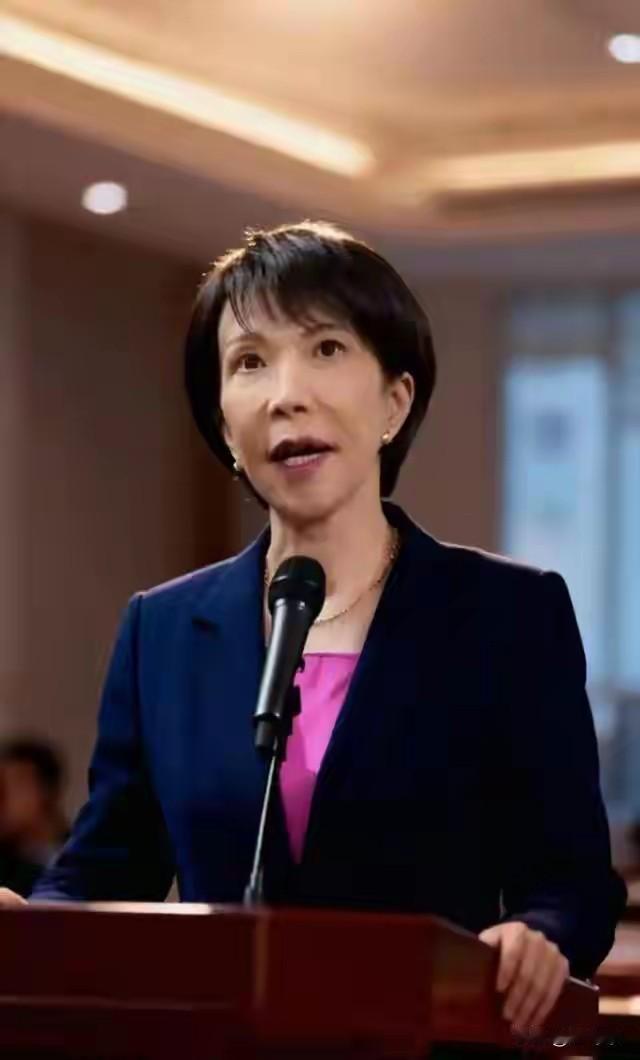 日本向中国求和，日媒披露高市早苗又要准备访华，高市走她师傅安倍晋三路线后，她就没