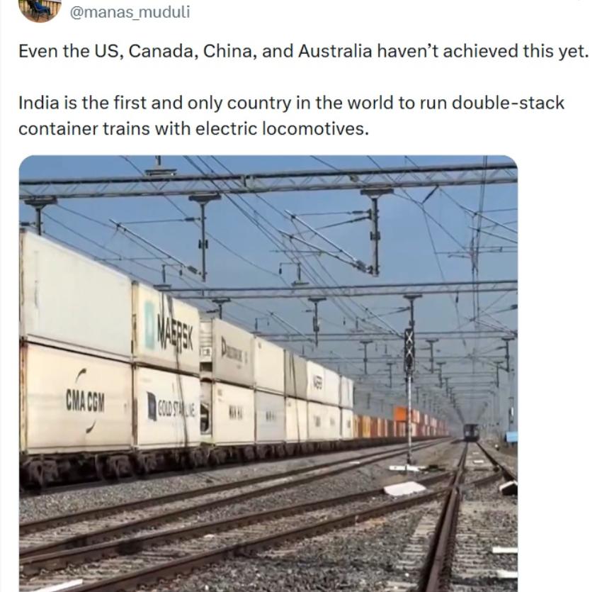 美国没做到，加拿大没做到，咱们中国和澳大利亚也没做到。全球第一个用电力机车拉着双