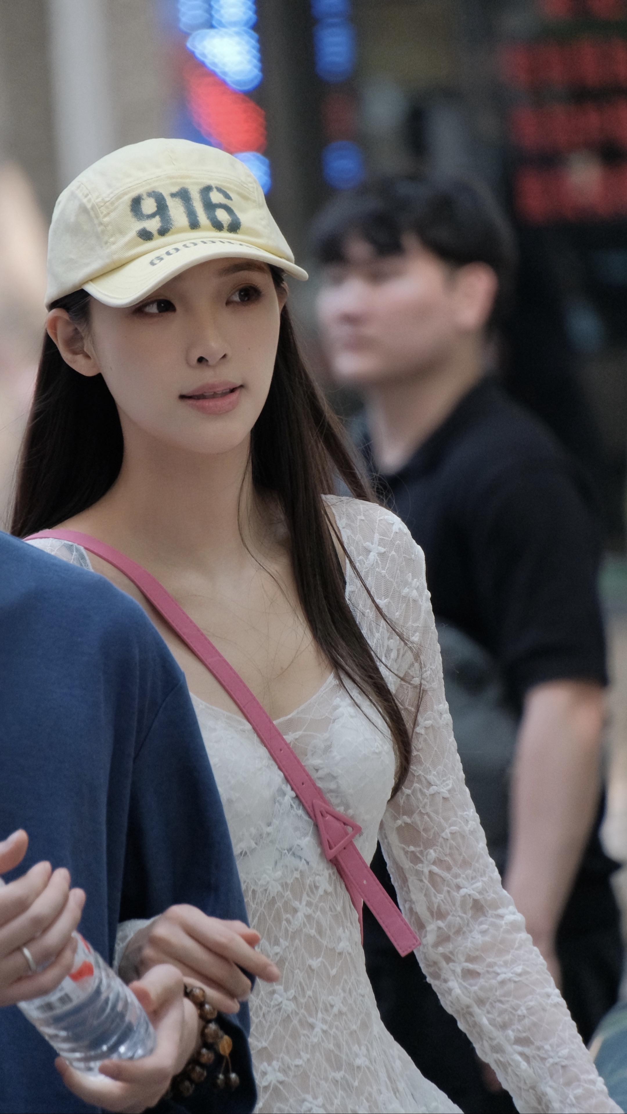 是刚归国的小说女主啊！！7