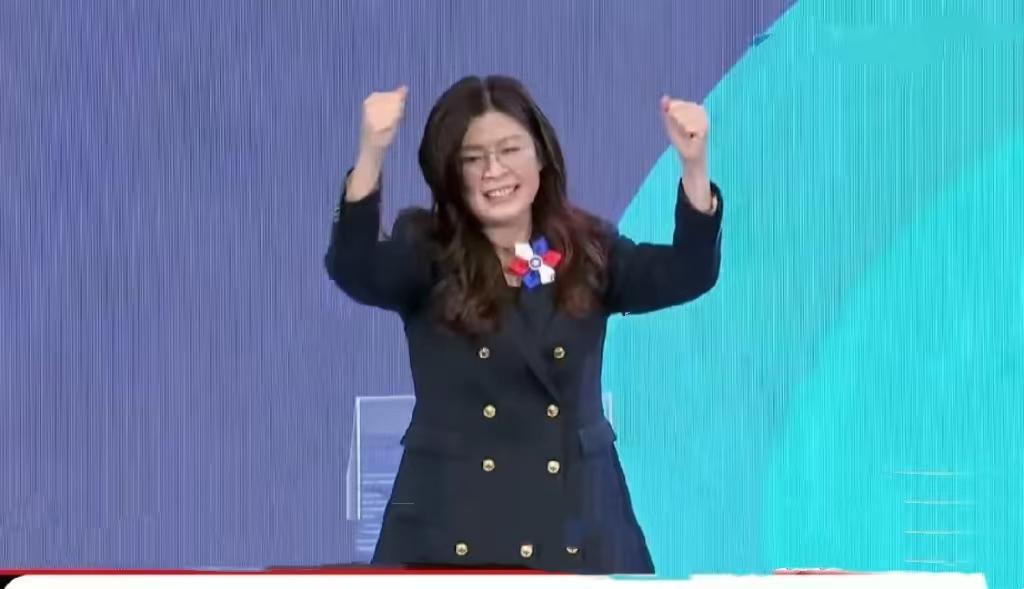 我猜到交接会顺利也猜到演讲会有力万万没想到，马英九眼眶发红，连郑丽文都说