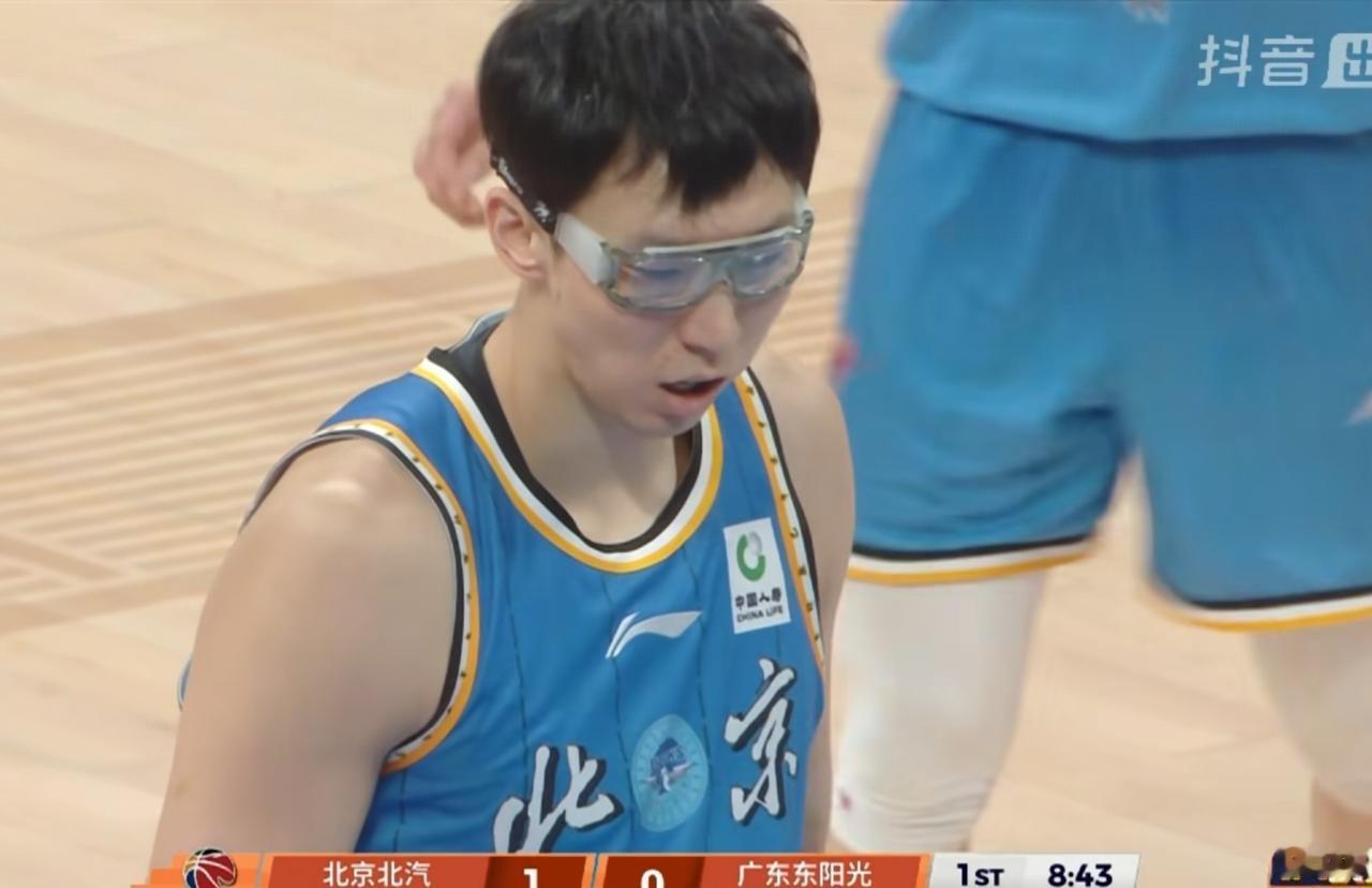 CBA季后赛北京主场88：73战胜了广东晋级四强，比赛结果是两队真实实力的体现，