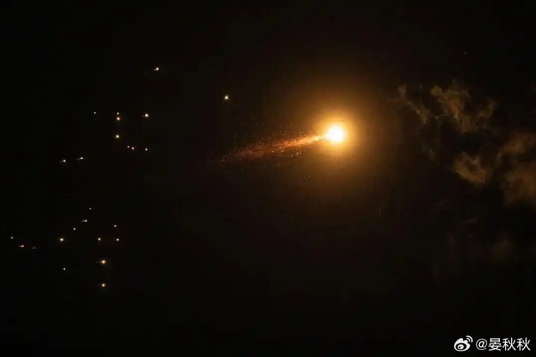 东一榔头西一棒头伊朗的态度，已经很明确了。你打我，我受着。但我也要打你。不是那种