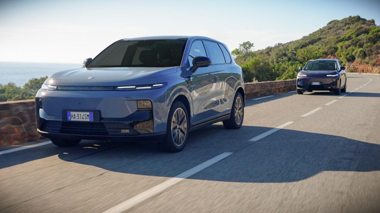 10万块的纯电爆款：零跑B10和名爵MG4谁更值得买？ 就在刚过去的11月，