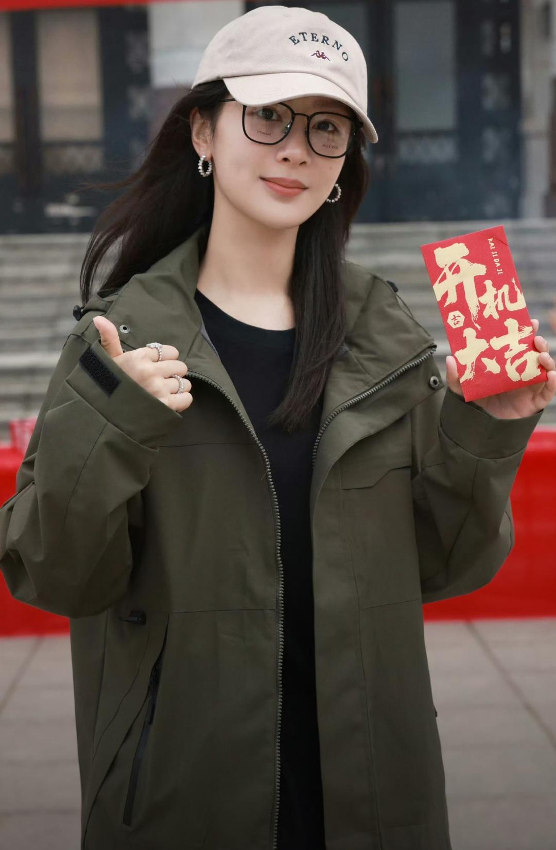 今天《玉兰花开君再来》正式开机！杨紫又拿下一部青衣大女主！从邻家小花到扛剧实力派