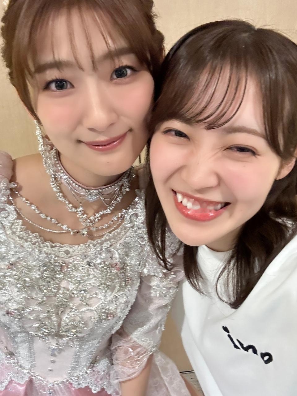 里奈「よく一緒に本当は私たちアイドル向いてないかもねって話してたけど、最高に可愛