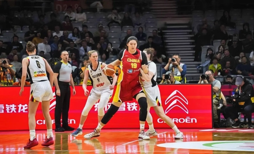 中国女篮世界杯资格赛输比利时，让我们认识到三点不足。1，隋菲菲指导解说时一直