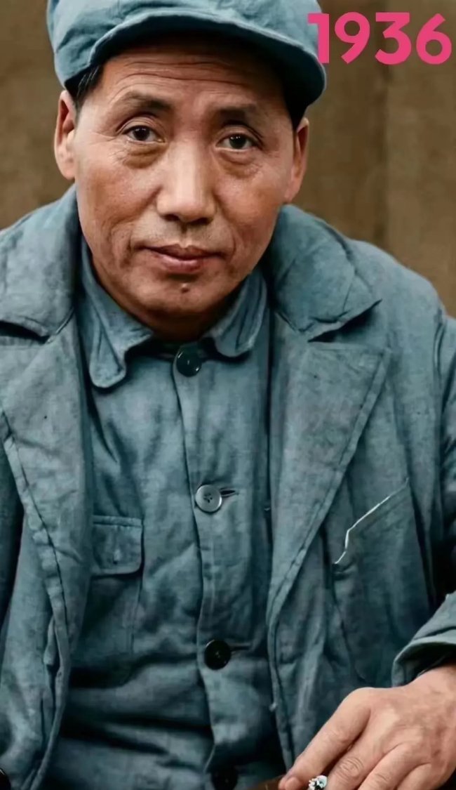 这张图中的毛主席太让人心疼！他瘦得厉害，眼睛都凹陷了！这说明他受了许多苦，是我们