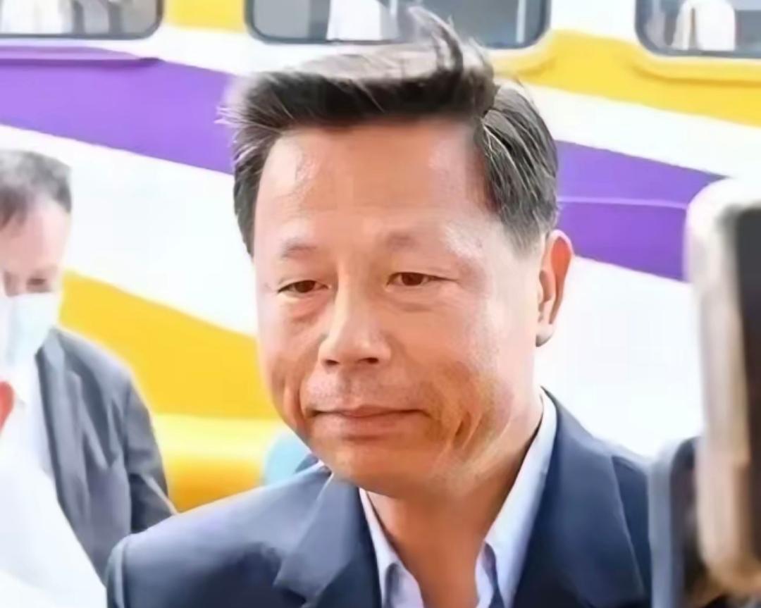 台“海巡署”副署长谢庆钦对外宣称： 台籍船只在台湾东部海域遇到中国海警登船检