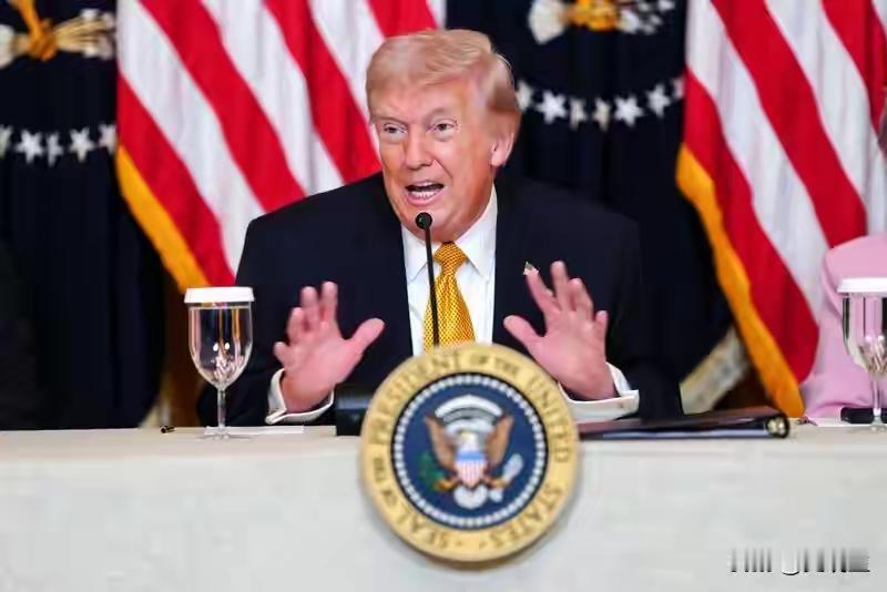 登上飞机前，高市拒接特朗普“护航令”，特朗普急松口：不求贡献只求表态不