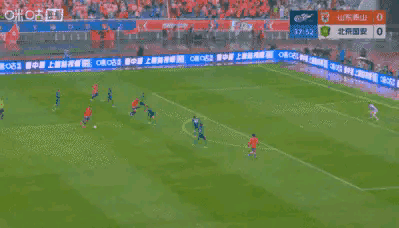 山东泰山大将李源一真是笑死人了！在今天山东泰山主场迎战北京国安的中超焦点战中，当