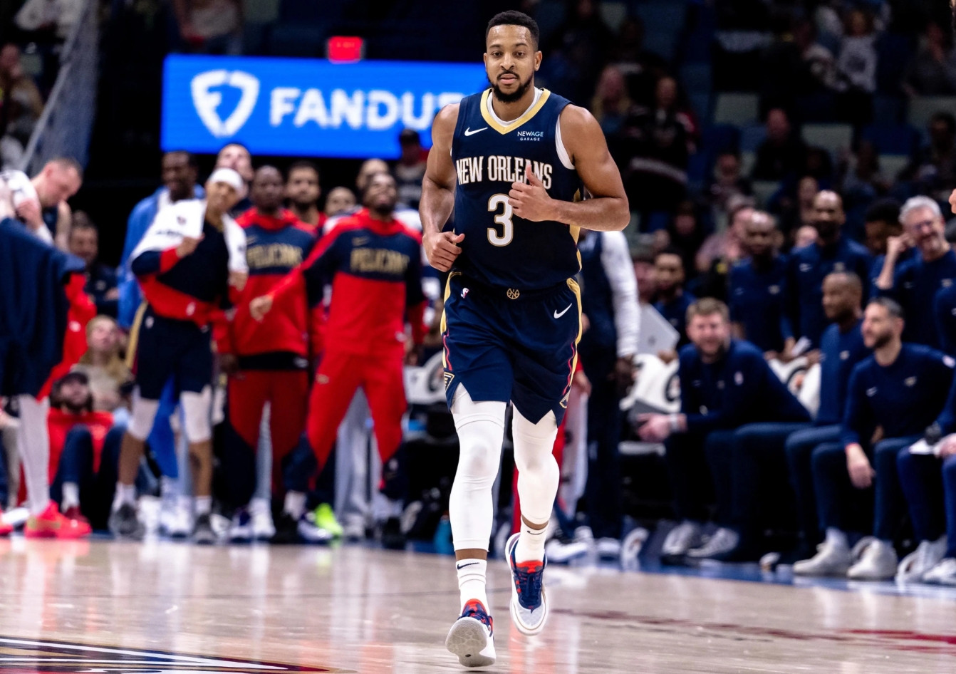 美媒BasketballForever更新社交媒体，转载SamAmico有关