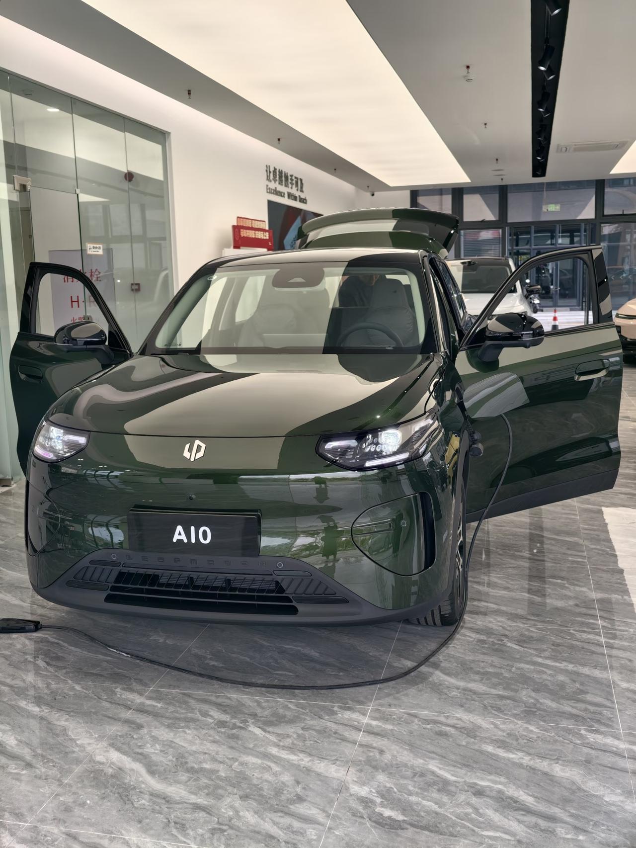 零跑飘了?老板采访表示：“国内市场容不下那么多车企”很扎心但也是实话！现