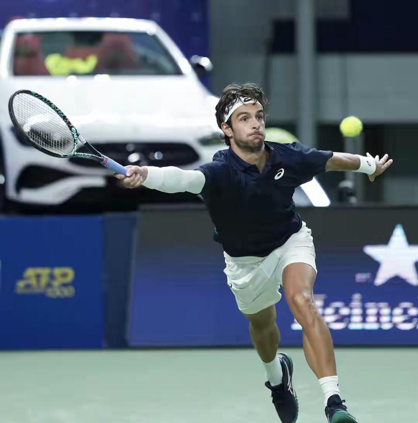 ATP上海网球大师赛男单第四轮，刚刚在北京的中网比赛因歧视性言论饱受非议的意大利