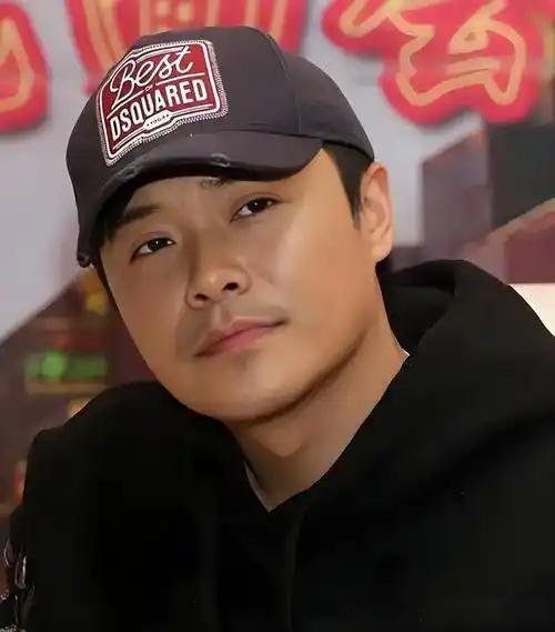 说实话，看完今年春节档的数据，脑子里冒出来的第一个念头就是：陈思诚这会儿心里头估