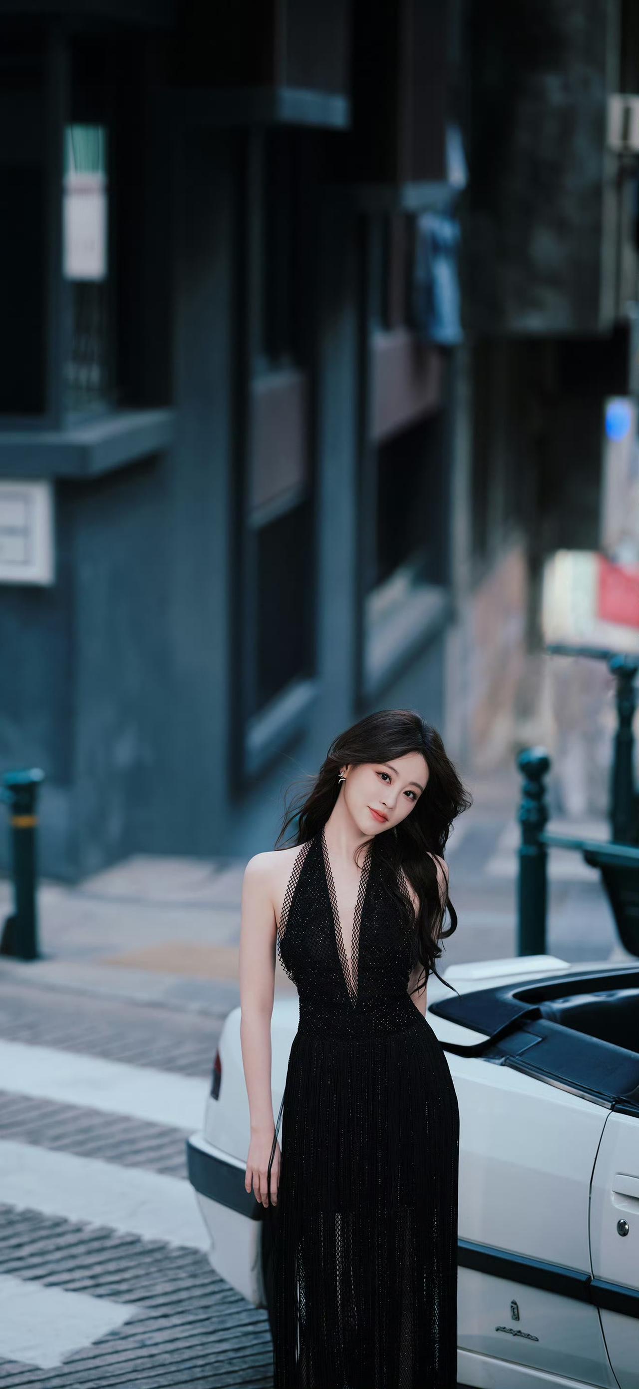 优雅黑裙，都市街拍，时尚气息，迷人风采祝绪丹！！！