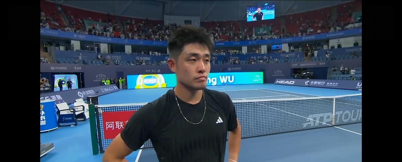 本次杭州赛中国有三名男选手参赛，张之臻和小布止步前两轮，吴易昺孤军奋战。今天面对
