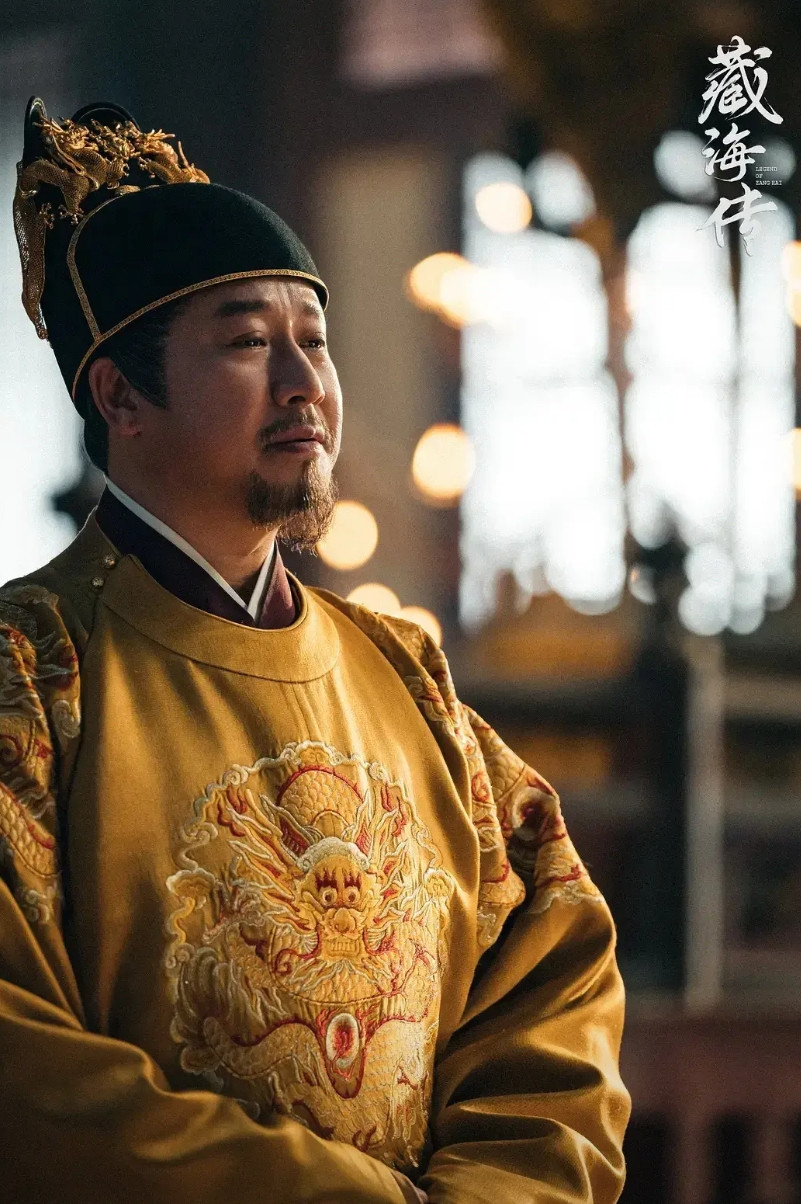 《藏海传》的导演郑晓龙，你胆挺大啊！竟然敢这么冒险，启用张国强来饰演皇帝，虽