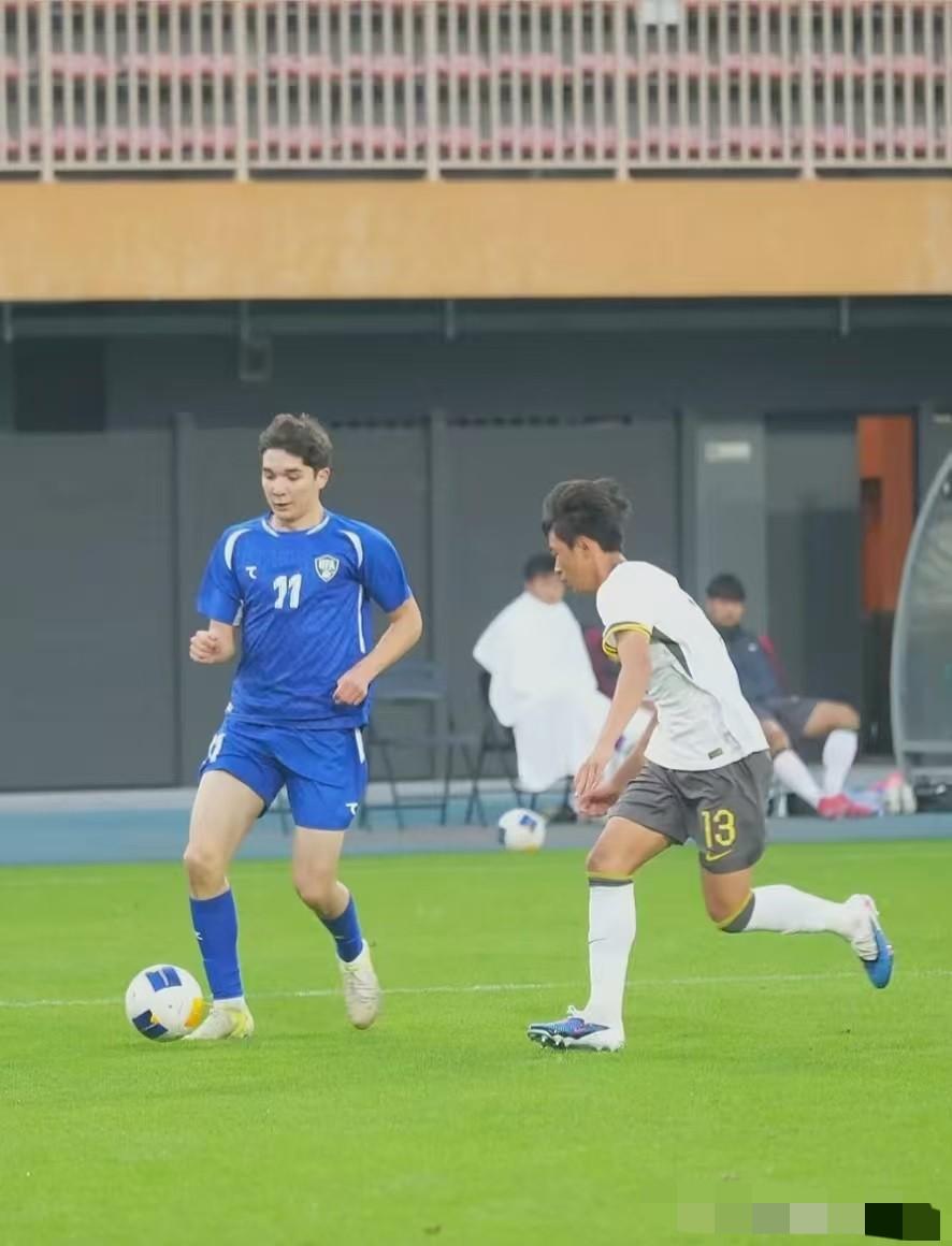 国少太给劲儿了！3天内完成漂亮复仇，2-0零封上届亚洲杯冠军乌兹别克U17，张柏