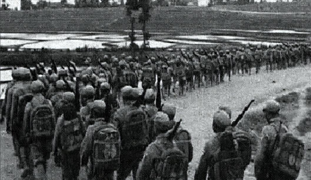 1951年4月，一场被菲律宾称为“史诗般胜利”的战斗爆发了，菲律宾军方声称：他们