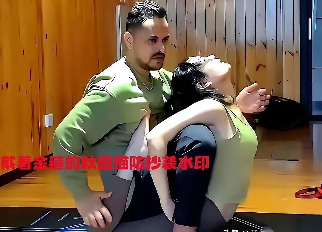 郑州那个印度瑜伽男教练的新闻一出来，网上的讨论直接炸了锅。女学员一小时掏一千多块