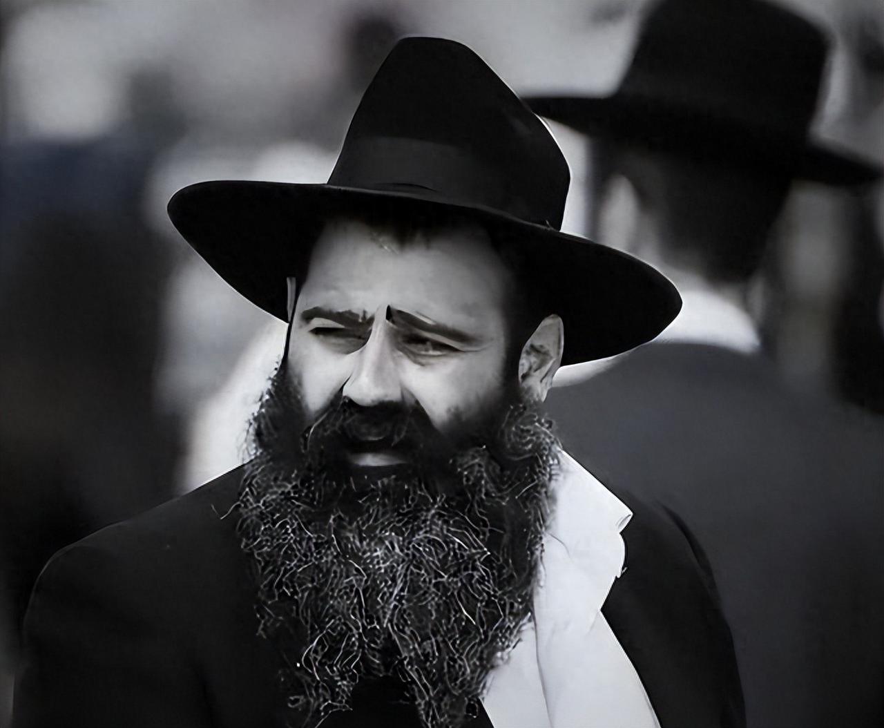 以色列学者预言：下一个屠杀犹太人的，极可能是美国人。这两年眼睛都盯在巴以和中