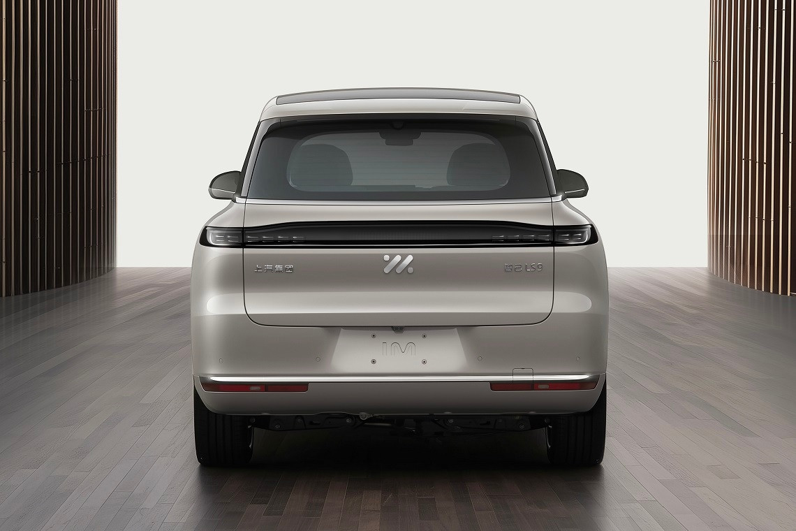 工信部露脸智己LS9。这车最狠的是——全线控转向(Steer-by-Wir