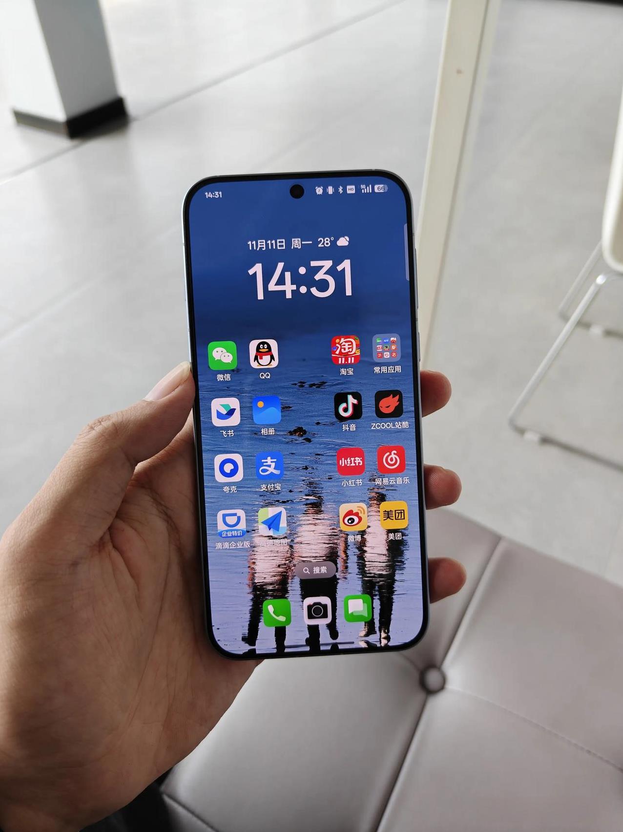 上半年安卓小屏手机都发完了，比如vivoX200Promini，OPPO