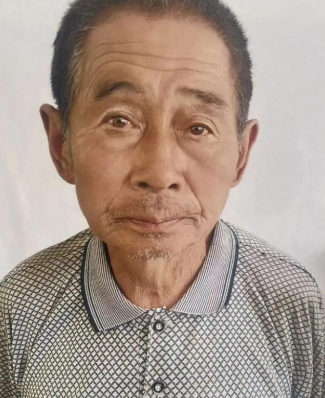河北承德隆化县台沟村，75岁村民于国明在自家附近的大南沟山林放牧数十年，对地形极