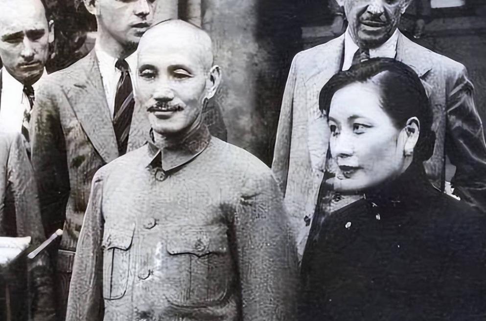1947年，蒋介石来到延安，看到有农民路过便问道：你可见过毛泽东？谁想到，老农民