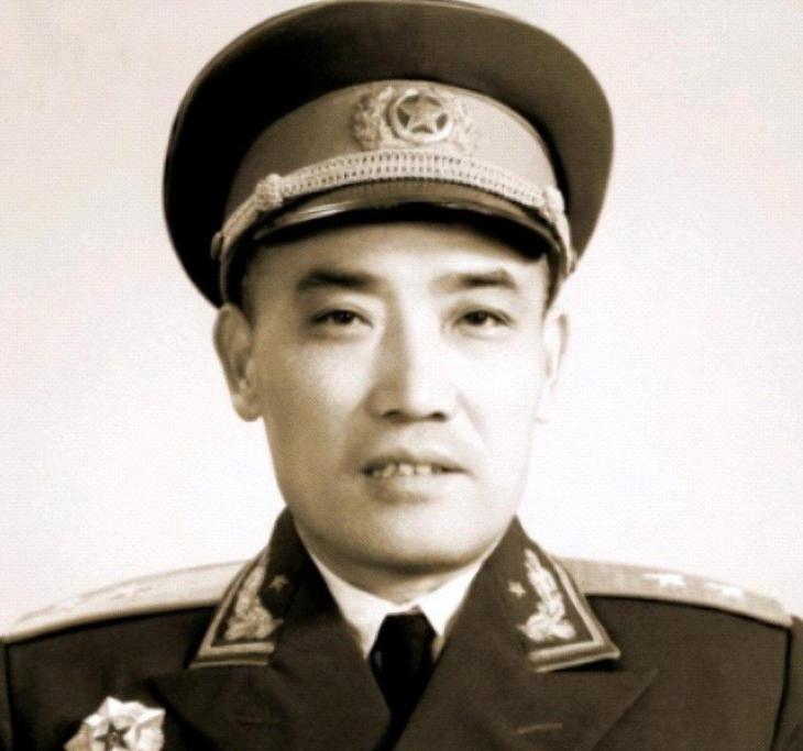 1955年，军衔制首次实行，陈锡联是上将，陈再道是上将，可当年在红四方面军当过他