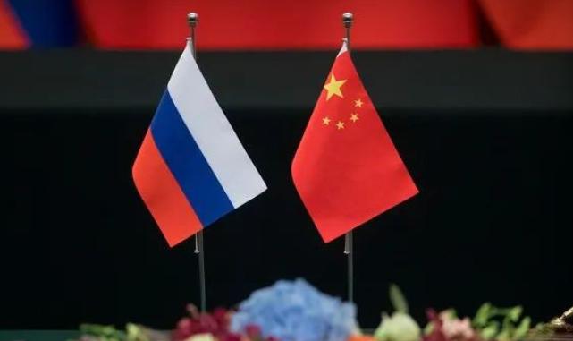 过境费也要中国扛、建设款也要中国掏，连半立方米天然气都没见着，却先让你预付十年的