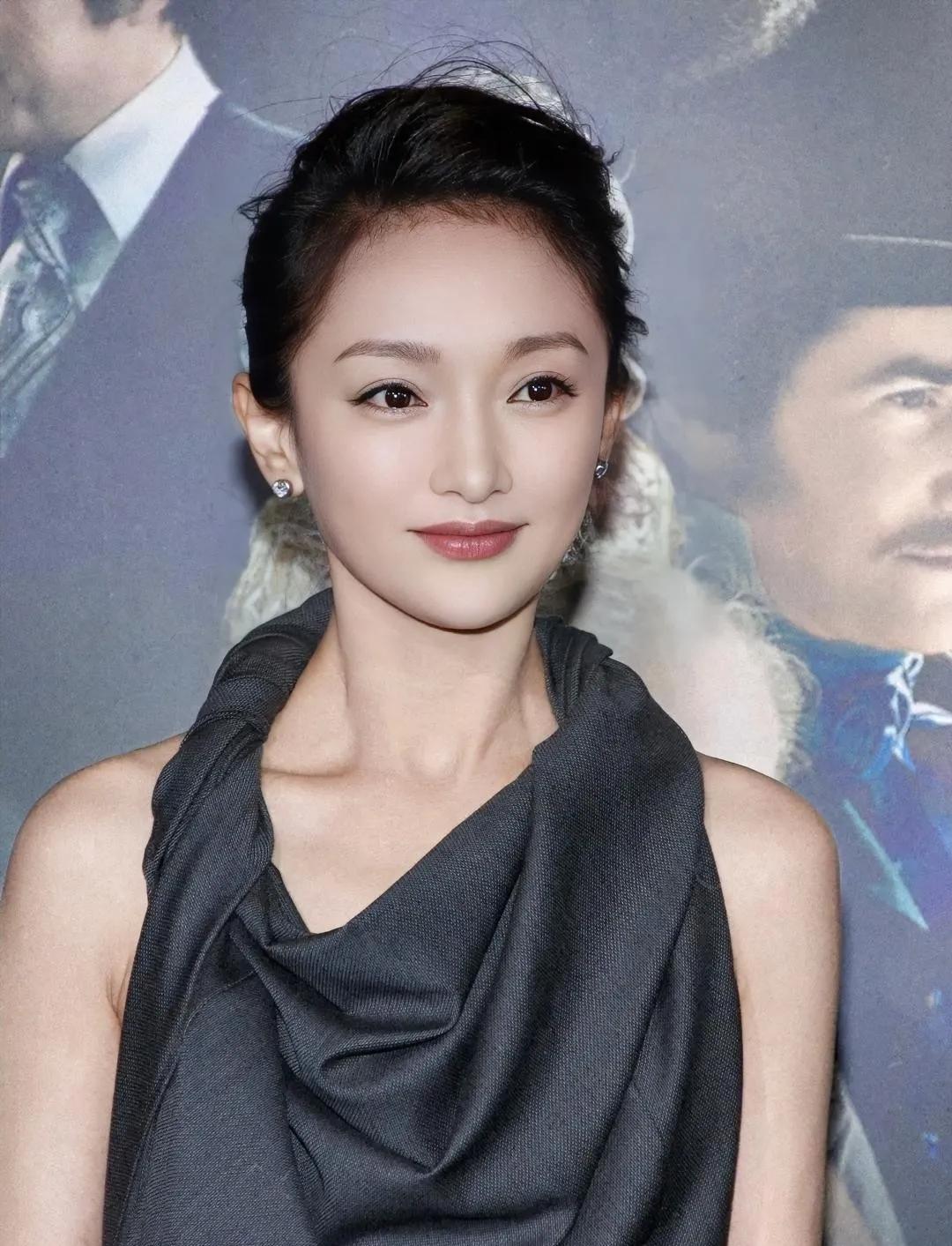 为什么周迅现在拍不了戏了？其实原因很简单，不是因为她没演技了，也不是因为