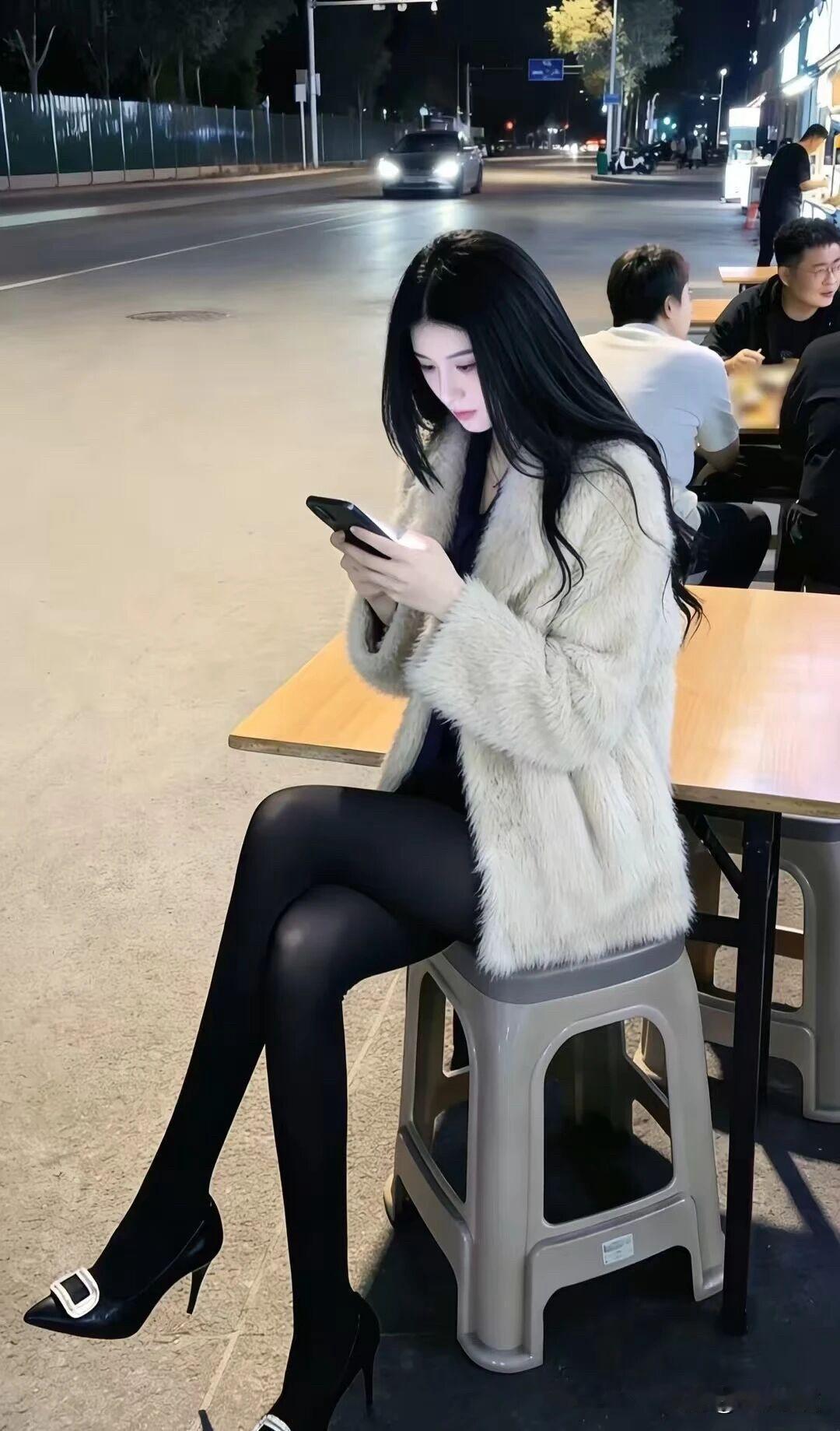 穿高跟鞋到底要不要穿袜子厚黑永远的神