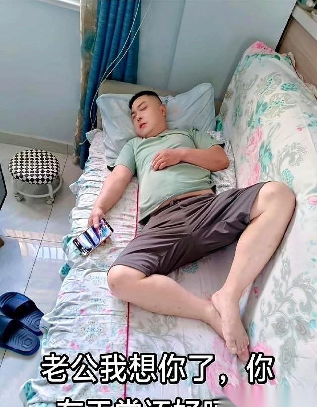 安徽男子王涛刚把重病父亲送进养老院，自己却在睡梦中猝死了。过去一年多，他白天挣