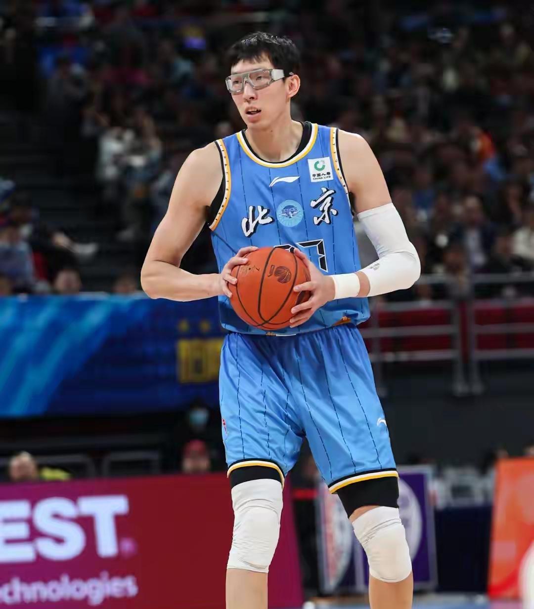 上海G2狂输11分，三大罪人不可饶恕罪人一：怀特塞德，内线形同虚设，攻防两端