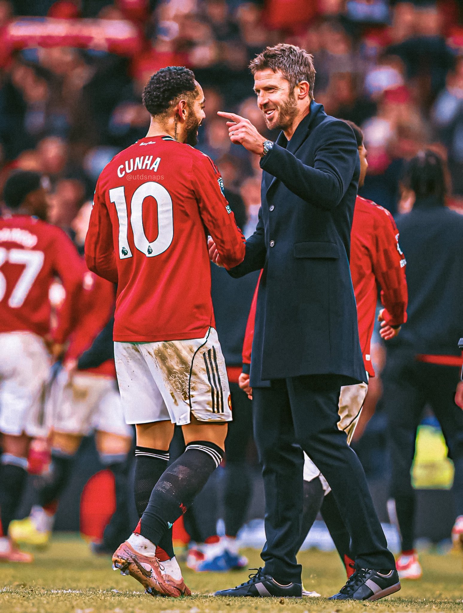 卡神对库尼亚/姆博莫的使用，看出了他的指导思想。姆博莫首发踢类似一个影锋位置，他