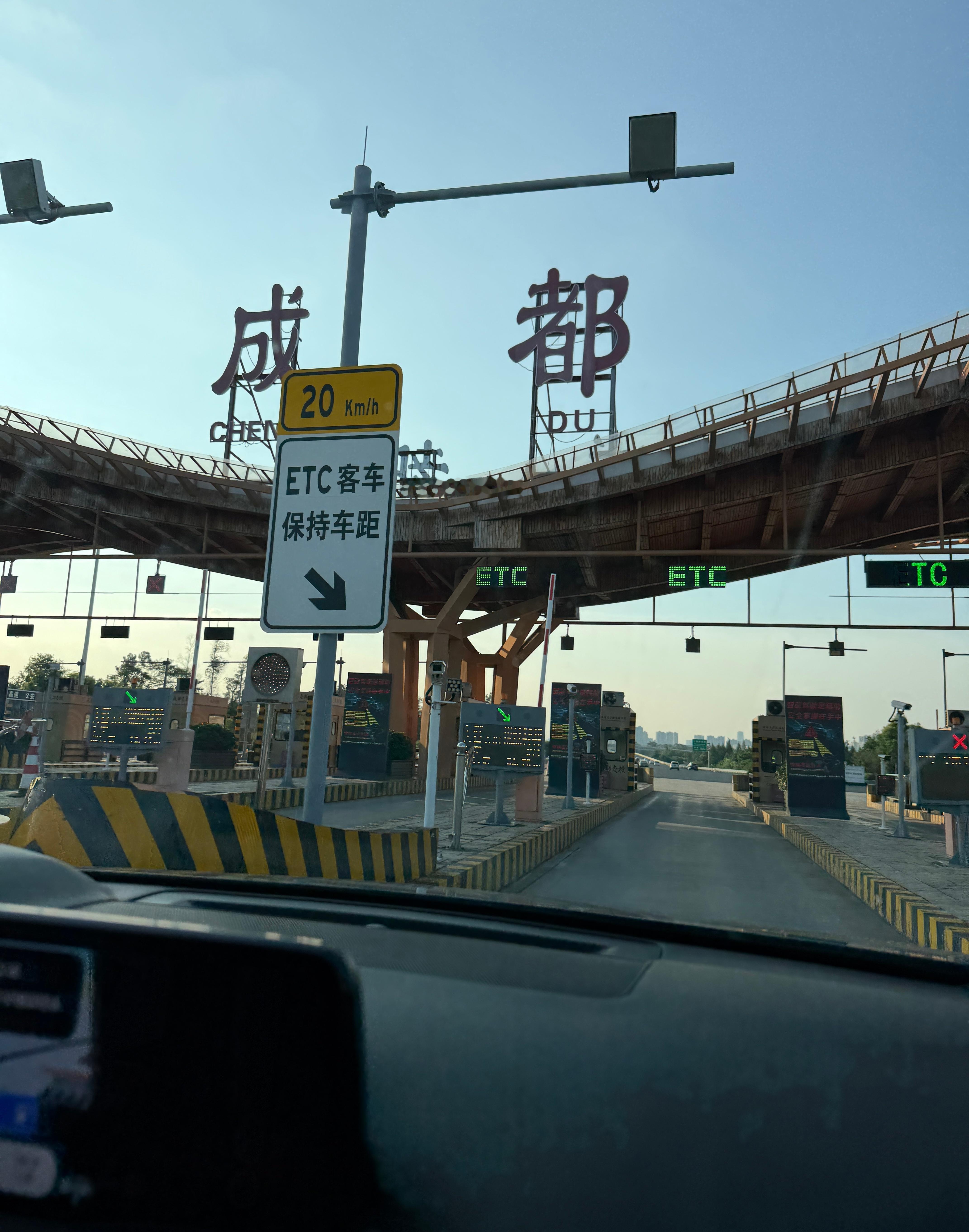 只要我跑得快，台风就追不上我