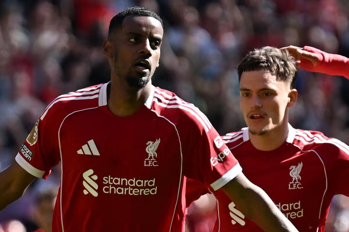 利物浦萨拉赫伤退，伊萨克和维尔茨接过了接力棒，利物浦夏窗狂砸4.5亿英镑，直到