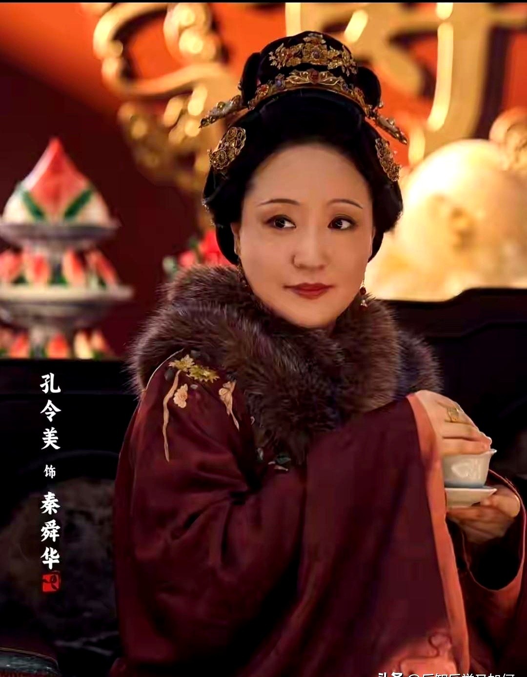 前儿媳赵星棠刚想撒泼，抬眼撞上林府大太太的眼神，瞬间把话咽进肚里。追《兰香如故》的观众，全被孔令美演