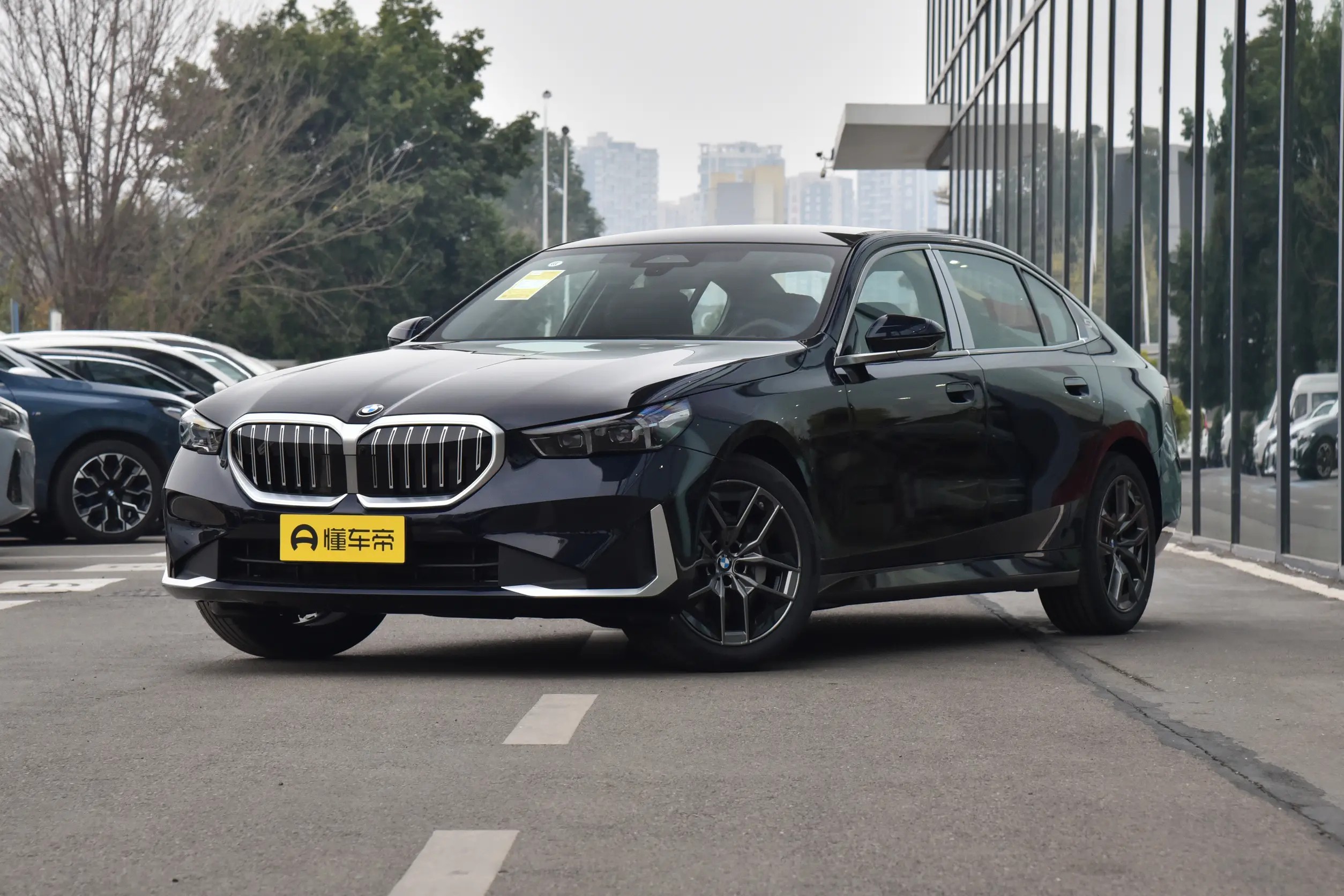 豪华品牌轿车，奥迪A6L、沃尔沃S90、宝马5系咋选？