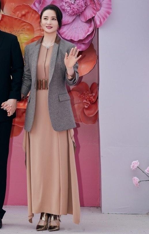 蒋勤勤海上神女造型蒋勤勤大长腿高跟鞋热图阁公众号