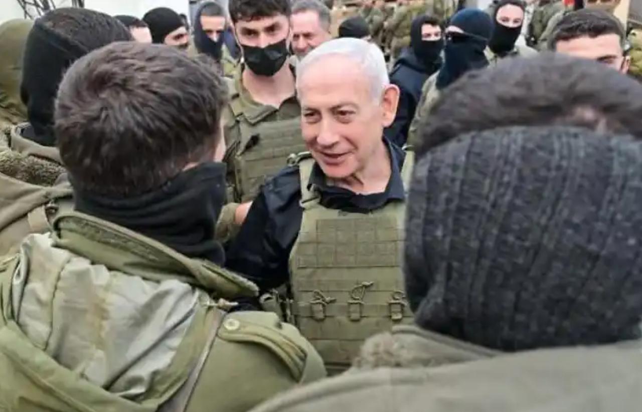 以色列：炸毁医院，因为医院地下有哈马斯。以色列：炸毁学校，因为学校下面有哈马