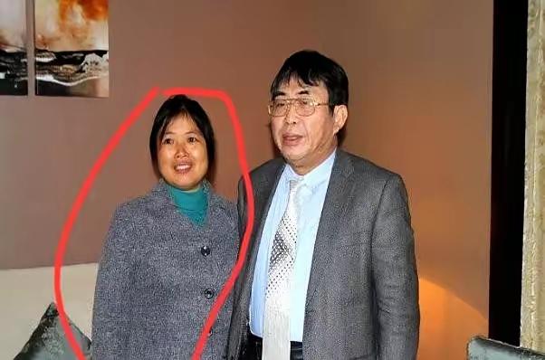 1985年，安徽保姆龚义霞住进聂卫平姐姐家，被聂家视作家人。1987年她患重病无