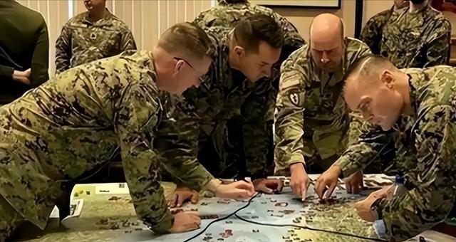 这是要给美国挖坑啊！美国前国务卿办公室主任宣称：就算往北京上海扔核武器。中国也不