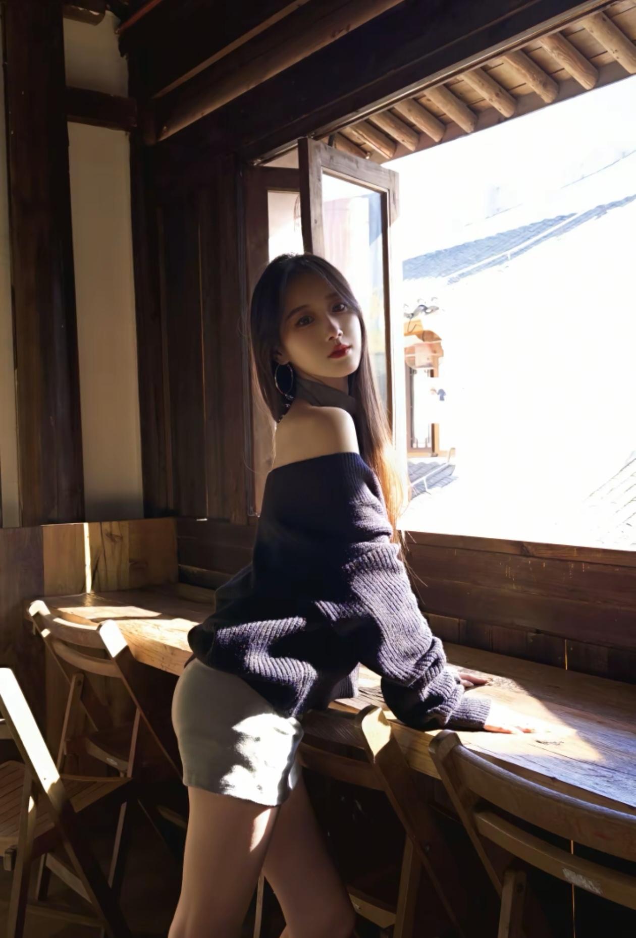 别样精致的小姐姐